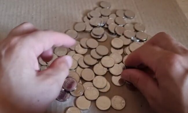 Монети. Фото: скріншот YouTube-відео