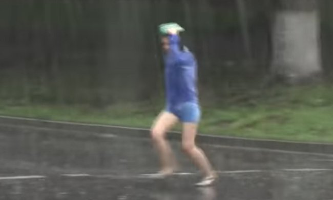 Синоптик прогнозирует грозы с градом и сильным ветром в Украине. Фото: скриншот YouTube