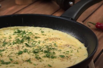 Омлет. Фото: YouTube, скрин