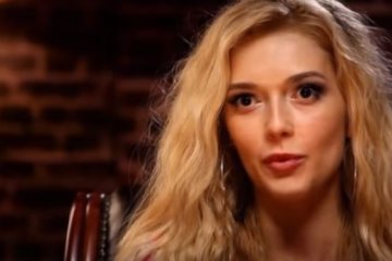 Певица Эрика Герцен. Фото: скриншот YouTube.