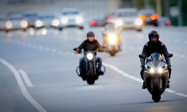 Кому из украинцев угрожает конфискация мотоциклов в пользу ВСУ. Фото: скрин YouTube