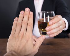 Отказ от алкоголя может быть опасным для здоровья: ученые назвали причину