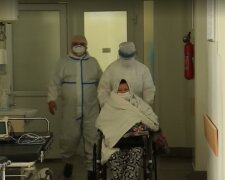 В Киеве рекорд по числу госпитализированных с коронавирусом. Фото: скрин youtube