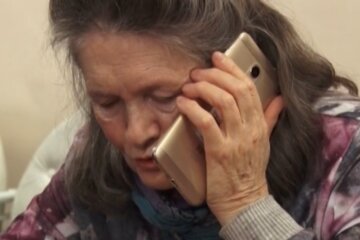 Усіх українців віком від 60 років попередили про мобільний зв'язок