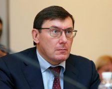 На посошок: Луценко накануне отставкой подоспел «порешать» пару-тройку уголовных дел
