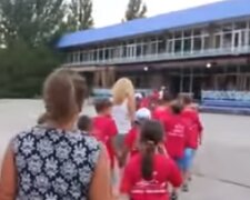 В Украине откроют детский лагерь. Фото: скриншот YouTube