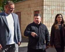 Володимир Наконечний показав, як закордонні донори допомагають захистити київських школярів