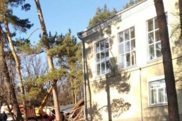 В Киеве на территории школы взорвалось здание, фото Facebook Киев Оперативный