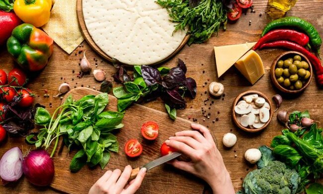 Диетологи назвали продукты, необходимые для быстрого похудения