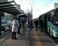 Громадський транспорт, перевезення, проїзд, подорожчання. Фото: Стіна