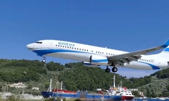 Самолет. Фото: Youtube