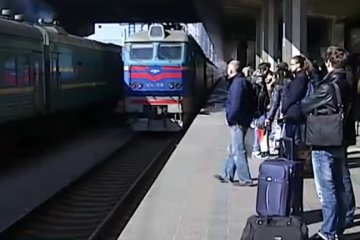В "Укрзализныцю" направят деньги российского "Газпрома". Фото: youtube