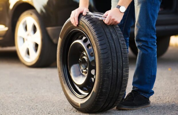 Водіям загрожує штраф за "запаску". Фото: Telegram