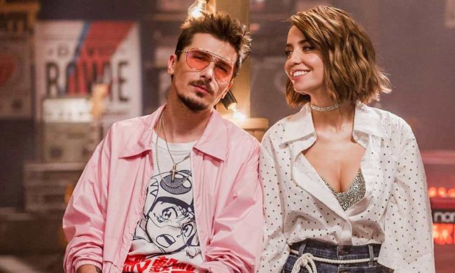 Надя Дорофеева на катере показала все свои тату: бюстгалтер не одела, Позитив аж обалдел