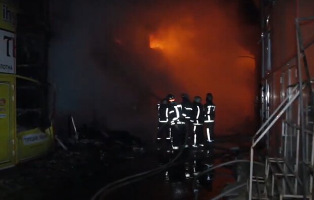 Пожар на "Барабашово". Фото: скриншот Youtube-видео