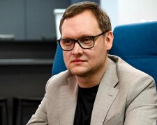 Заступник голови ОП Смирнов переховував Чауса в підземному паркінгу й допоміг йому втекти з України, а отже, має сидіти у в'язниці, - журналіст