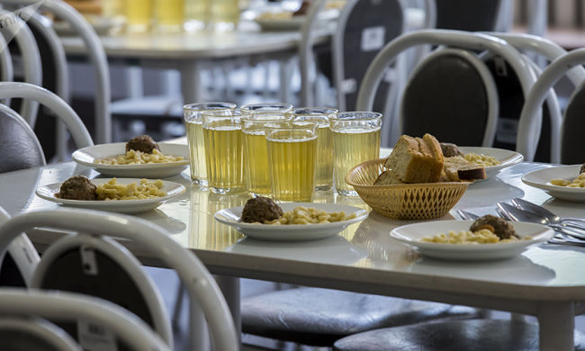 Питание в школьной столовой