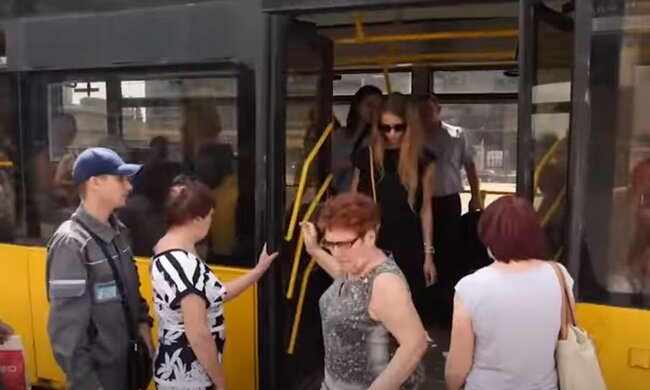 Громадський транспорт у Києві. Фото: скріншот Telegram-відео