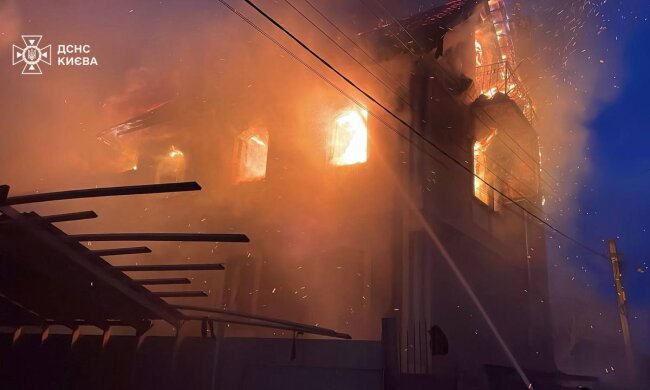 Обстріл Києва, ворожий обстріл. Фото: Telegram ДСНС Києва