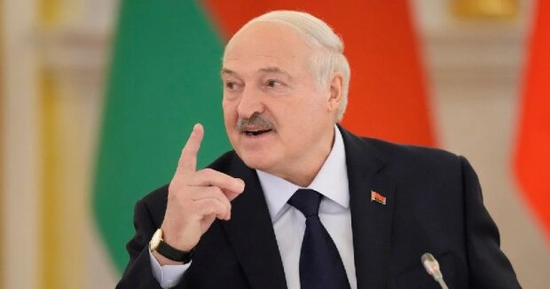 Лукашенко спілкується з пресою на полях саміту Євразійського економічного союзу в Астані