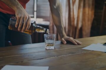 Алкоголь. Фото: YouTube