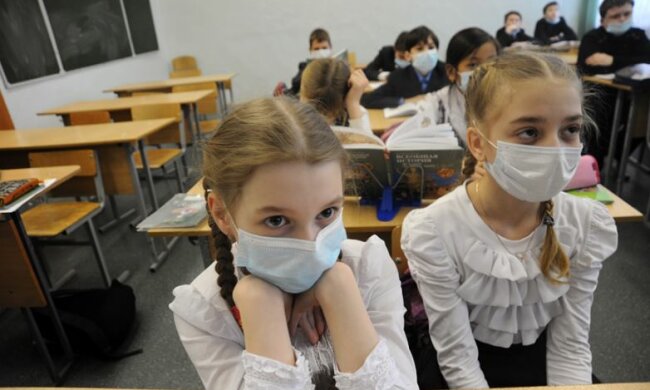 В Киеве родителям уже не до шуток: дети болеют сотнями