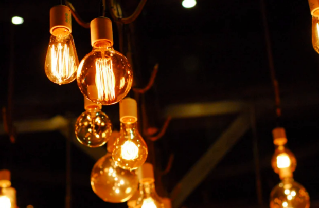 Як в Україні відключатимуть електрику 1 листопада. Фото: YouTube