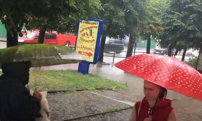 Дощ. Фото: скріншот YouTube-відео