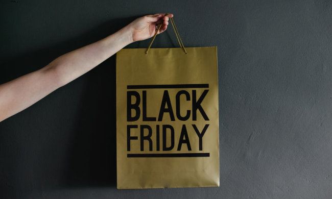 Колоссальная цифра: стало известно, на какую сумму украинцы скупились в "черную пятницу"