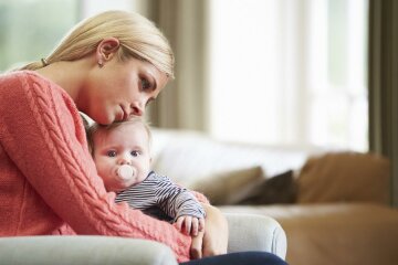 Послеродовая депрессия: когда пора бить тревогу