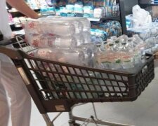 Вода в супермаркете. Фото: Telegram