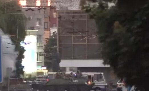 Захват автобуса в Луцке. Фото: скриншот YouTube