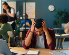 Як захиститись від психологічного тиску на робочому місці. Фото: YouTube