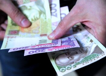 Кого з українців переводять на базову соцдопомогу в жовтні. Фото: Скрін YouTube