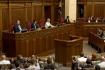 Это уже слишком: нардеп из «Слуг народа» Бужанский не стал чтить память погибших на Майдане. Видео