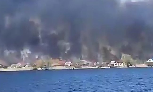 Пожар вблизи Херсона. Фото: скриншот Instagram