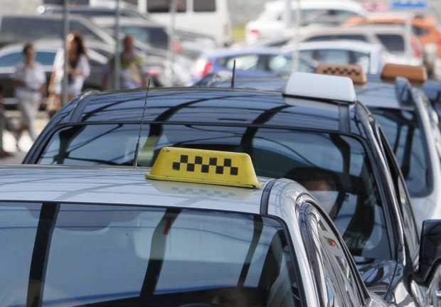80 тысяч в месяц: сколько зарабатывают водители такси