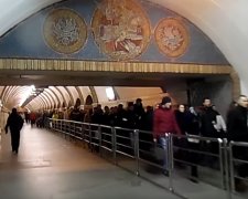 Станция метро "Золотые ворота" фото: скриншот с youtube