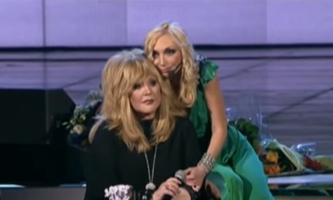 Певица Алла Пугачева порадовала поклонников новым снимком дочери. Фото: скриншот YouTube