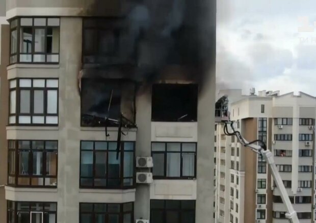 Пожар в многоэтажке. Фото: скриншот Youtube