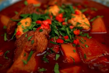 Бограч. Фото: скріншот із YouTube