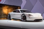 Батарейки для богатых: появились фото электромобиля Porsche