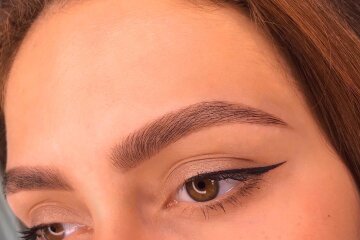 Брови. Макіяж. Фото: facebook.com