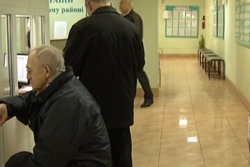 Пенсионеры в Украине. Фото: YouTube, скрин