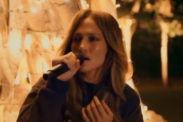 Дженнифер Лопес похвасталась соблазнительным телом. Фото: скриншот Instagram