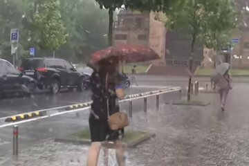 Дощ. Фото: скріншот YouTube-відео