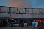 Пожар и обрушение конструкций депо Новой почты в Харькове после удара БПЛА