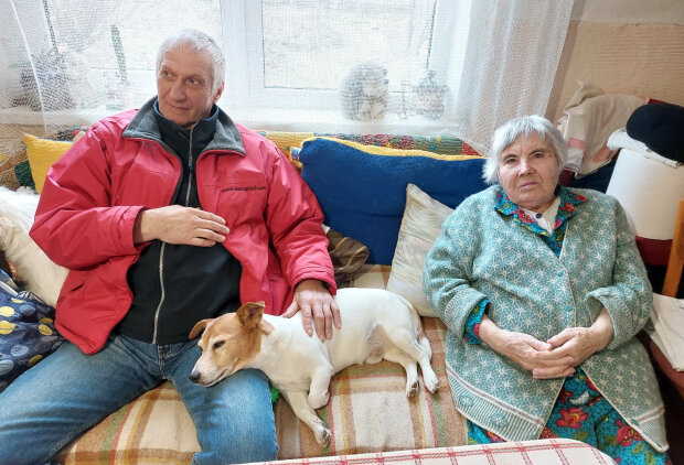 Пенсіонери, люди похилого віку, літні люди. Фото: Стіна