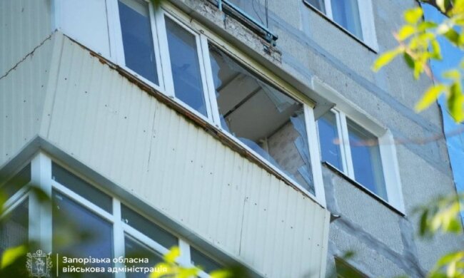 Наслідки нічної атаки: пошкоджено багатоквартирні будинки в Запоріжжі