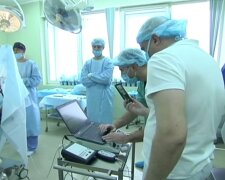 В Минздраве анонсировали повышение зарплат медиков. Фото: скрин youtube